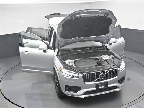 Used 2022 Volvo XC90 T6 Momentum w/ Climate Package image 51