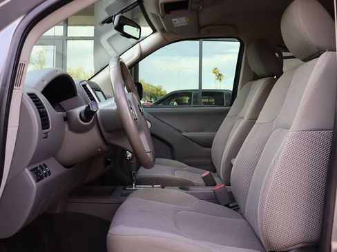 Used 2019 Nissan Frontier SV w/ Value Truck Package AWD/4WD image 38