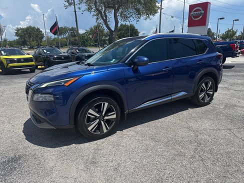 Certified 2022 Nissan Rogue SL w/ SL Premium Package FWD image 2