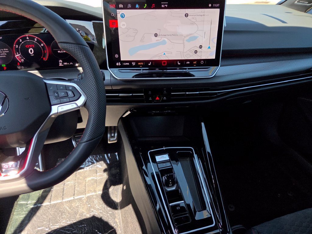 New 2026 Volkswagen GTI SE FWD image 4