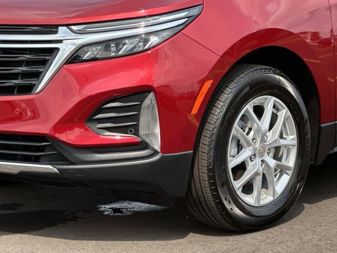 Certified 2024 Chevrolet Equinox LT w/ LPO, Floor Liner Package FWD image 7