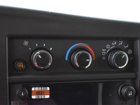 New 2025 Chevrolet Express 2500 Work Van image 23