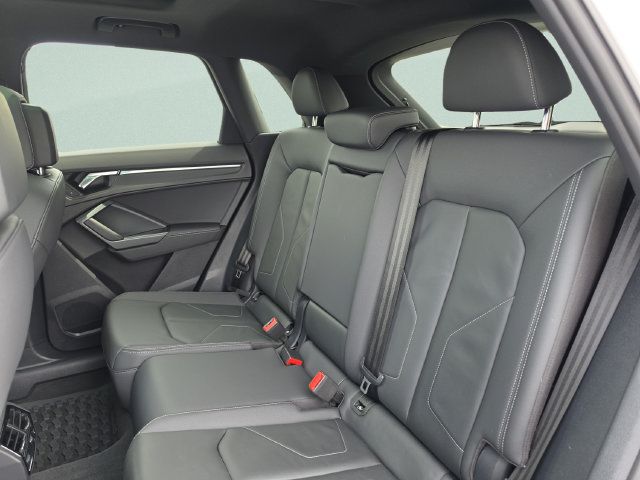 Used 2021 Audi Q3 2.0T Premium Plus w/ Premium Plus Package AWD/4WD image 28