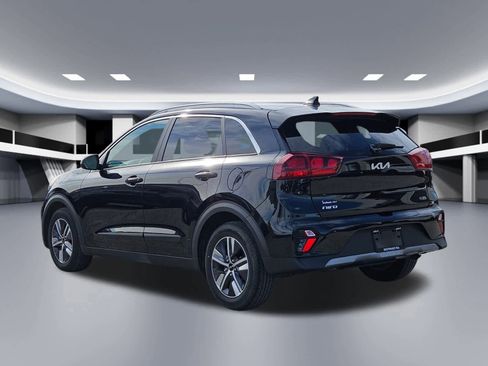Certified 2022 Kia Niro LXS image 4