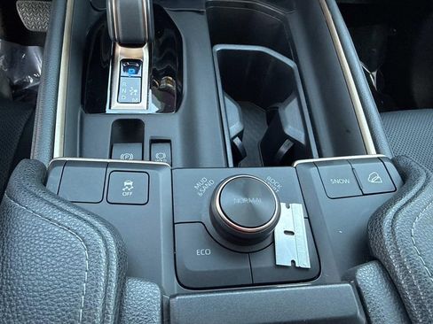 Used 2024 Toyota Grand Highlander AWD Hybrid image 38