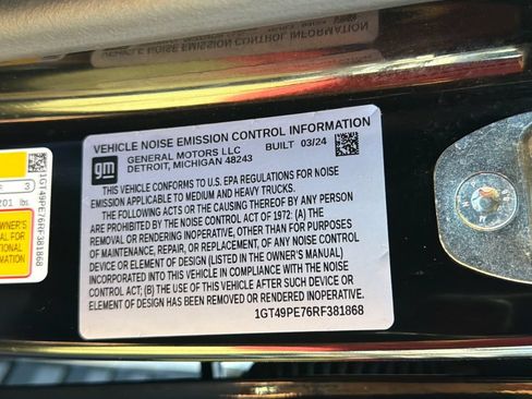 Used 2024 GMC Sierra 2500 AT4 w/ AT4 Premium Plus Package AWD/4WD image 28