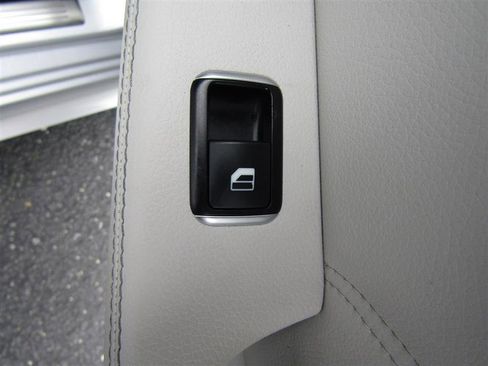 Used 2015 Mercedes-Benz E 350 Sedan w/ Premium 1 Package image 38