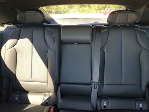 Used 2025 Cadillac Lyriq Luxury image 13