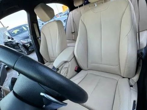 Used 2018 BMW 330i Sedan w/ Convenience Package image 18