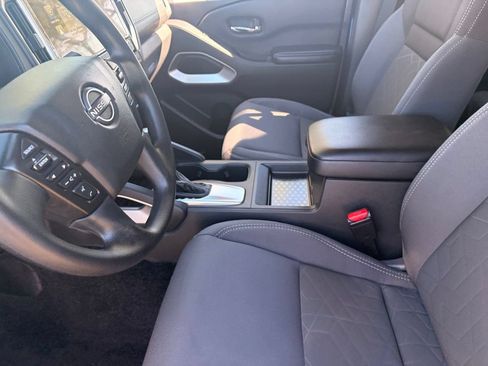 Certified 2025 Nissan Frontier SV RWD image 19