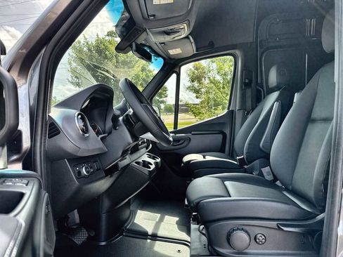 New 2026 Mercedes-Benz Sprinter 2500 image 2