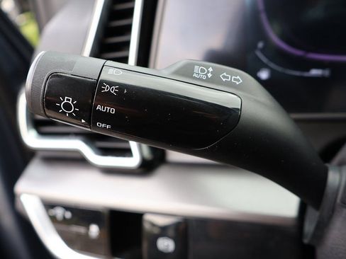 Used 2025 Kia Sportage EX image 39