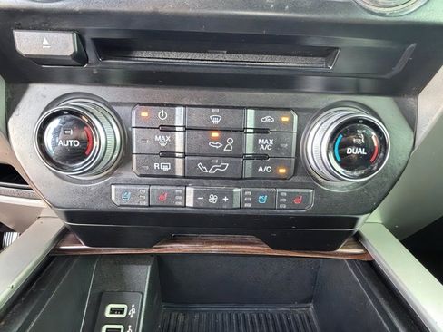 Used 2017 Ford F150 Lariat w/ Equipment Group 501A Mid AWD/4WD image 15