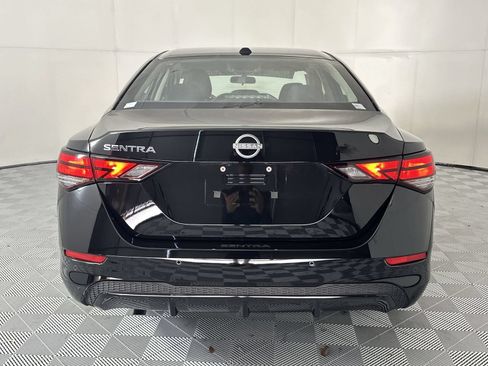Certified 2025 Nissan Sentra SV FWD image 7