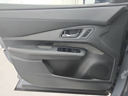 Certified 2023 Nissan Ariya AWD image 26