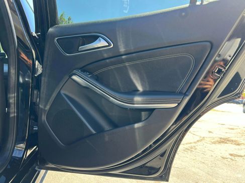 Used 2016 Mercedes-Benz GLA 250 4MATIC image 25