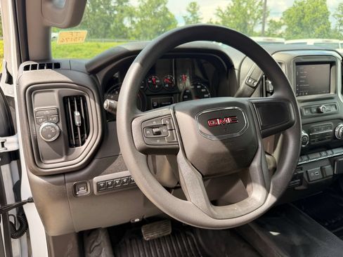 New 2026 GMC Sierra 2500 Pro w/ Convenience Package RWD image 16