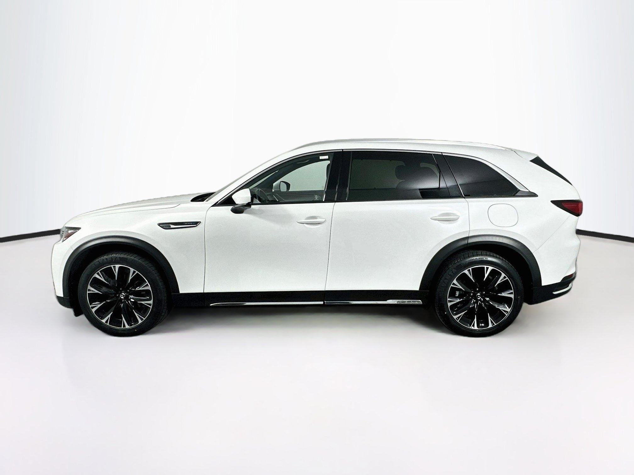 Used 2024 MAZDA CX-90 Plug-In Hybrid w/ Premium Plus AWD/4WD image 4