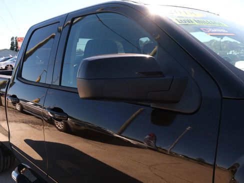 Used 2018 Chevrolet Silverado 1500 LT w/ All Star Edition image 19