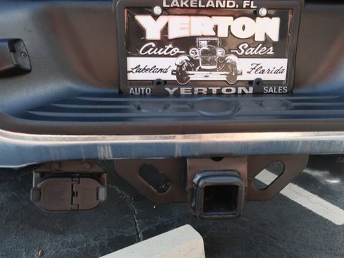 Used 2010 Toyota Tundra 4x4 Double Cab image 9