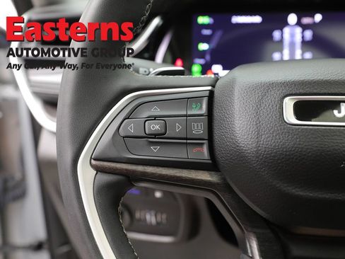 Used 2022 Jeep Grand Cherokee Limited 4xe AWD/4WD image 15