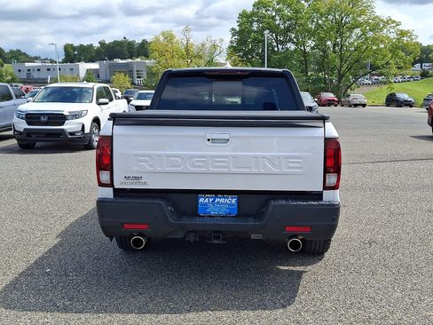 Used 2025 Honda Ridgeline Black Edition image 6