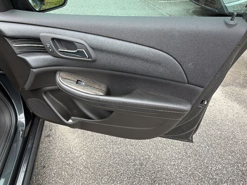 Used 2015 Chevrolet Malibu LT FWD image 18