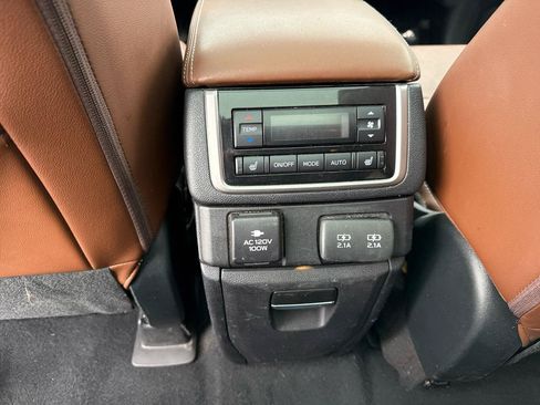 Used 2020 Subaru Ascent Touring w/ Popular Package #3 AWD/4WD image 39