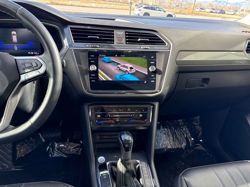 Used 2022 Volkswagen Tiguan SE image 17
