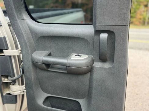 Used 2007 Chevrolet Silverado 3500 LTZ image 24