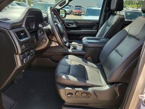 Used 2023 Chevrolet Suburban RST w/ Sport Performance Package AWD/4WD image 19