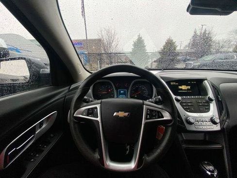 Used 2017 Chevrolet Equinox LT FWD image 38