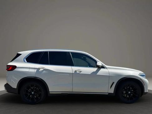 Used 2019 BMW X5 xDrive40i w/ Premium Package 2 AWD/4WD image 4
