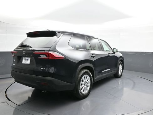 Certified 2026 Toyota Grand Highlander XLE image 6