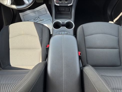 Used 2024 GMC Terrain SLE image 20