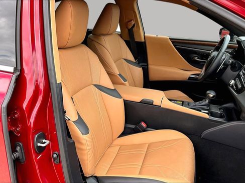 Used 2025 Lexus ES 350 Ultra Luxury w/ Accessory Package (Z1) FWD image 9