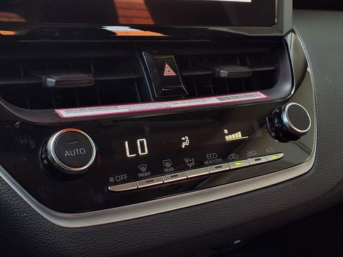 Certified 2024 Toyota Corolla LE image 9