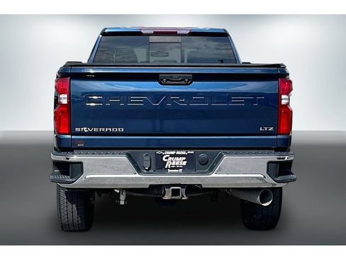 Used 2022 Chevrolet Silverado 3500 LTZ w/ LTZ Convenience Package AWD/4WD image 5