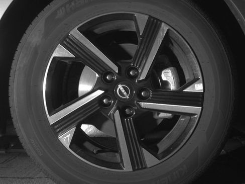 Used 2025 Nissan Sentra SV image 13