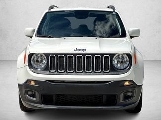 Used 2018 Jeep Renegade Latitude FWD video 2