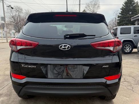 Used 2018 Hyundai Tucson SE image 15