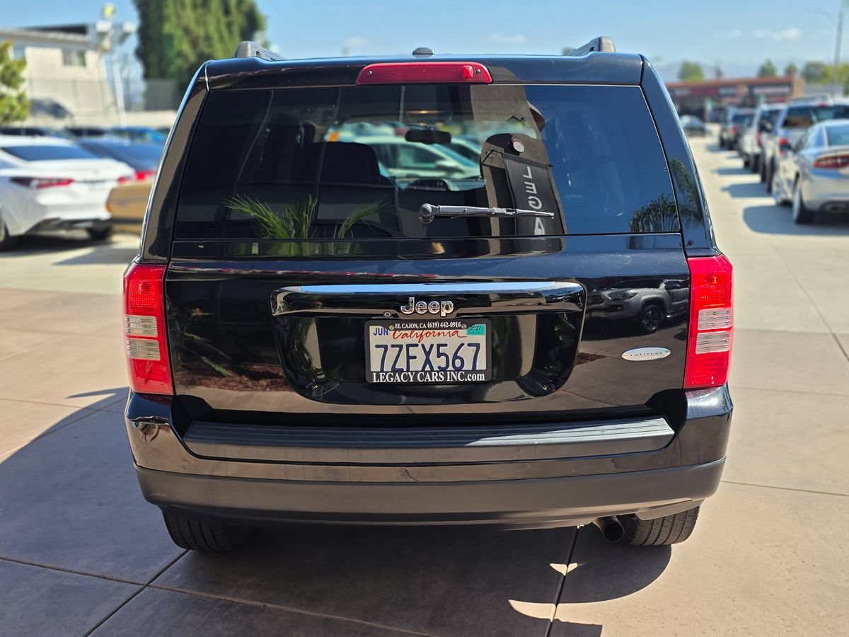 Used 2017 Jeep Patriot Latitude FWD image 10