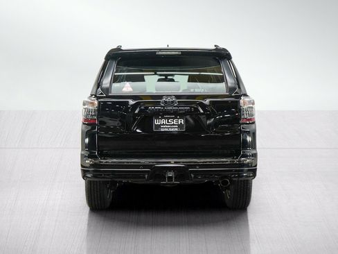 Used 2019 Toyota 4Runner Limited w/ Four Season Floor Mat Package AWD/4WD image 4