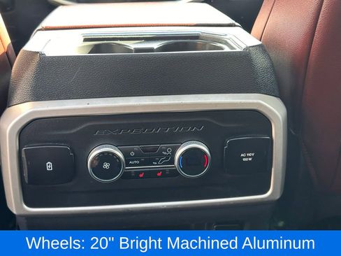 Used 2023 Ford Expedition Limited image 21