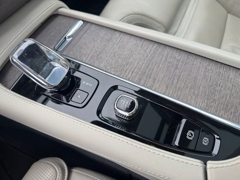 Used 2023 Volvo XC90 T8 Ultimate w/ Protection Package Premier image 29