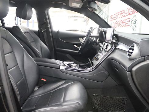 Used 2018 Mercedes-Benz GLC 300 4MATIC Coupe image 16