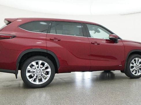 New 2026 Toyota Highlander Limited image 26