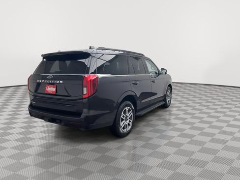Used 2025 Ford Expedition Active image 45