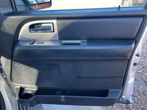Used 2017 Ford Expedition EL XLT w/ Equipment Group 202A image 27