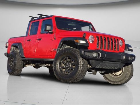 Used 2021 Jeep Gladiator Sport image 2